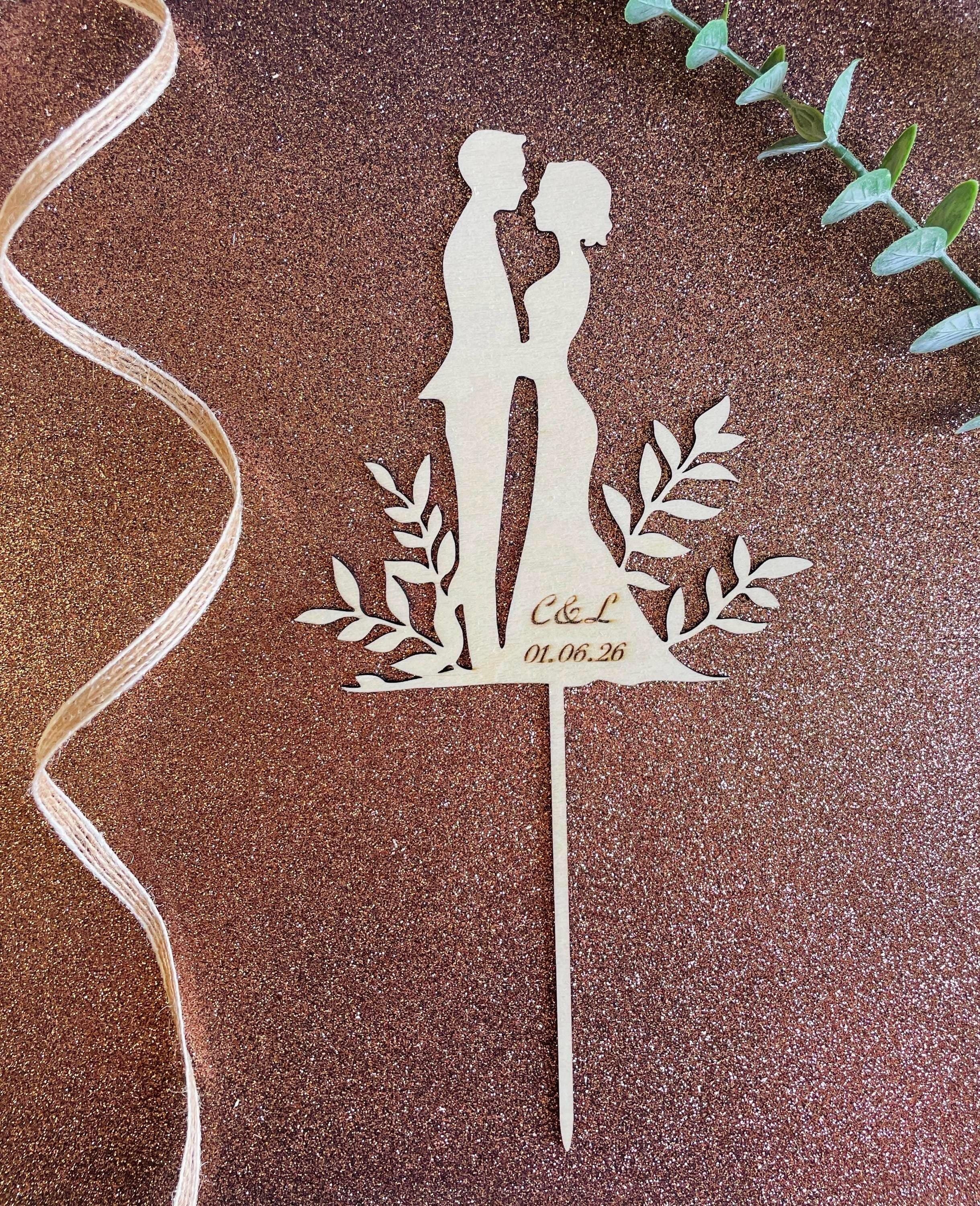 cake topper en bois, décoration mariage