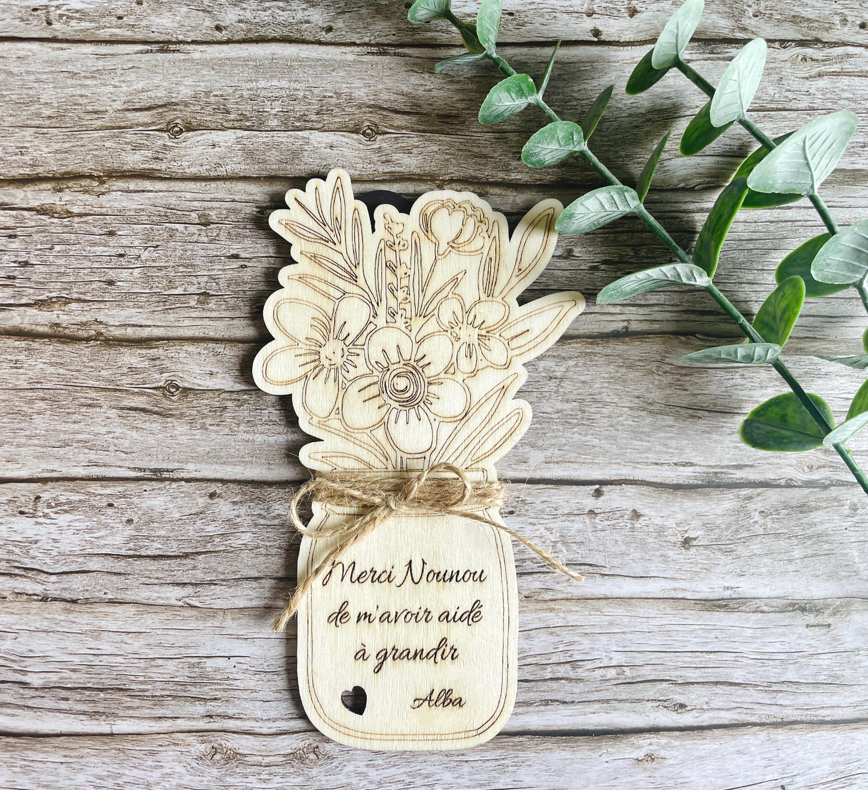 Bouquet de fleurs en bois , carte ou magnet en bois personnalisée