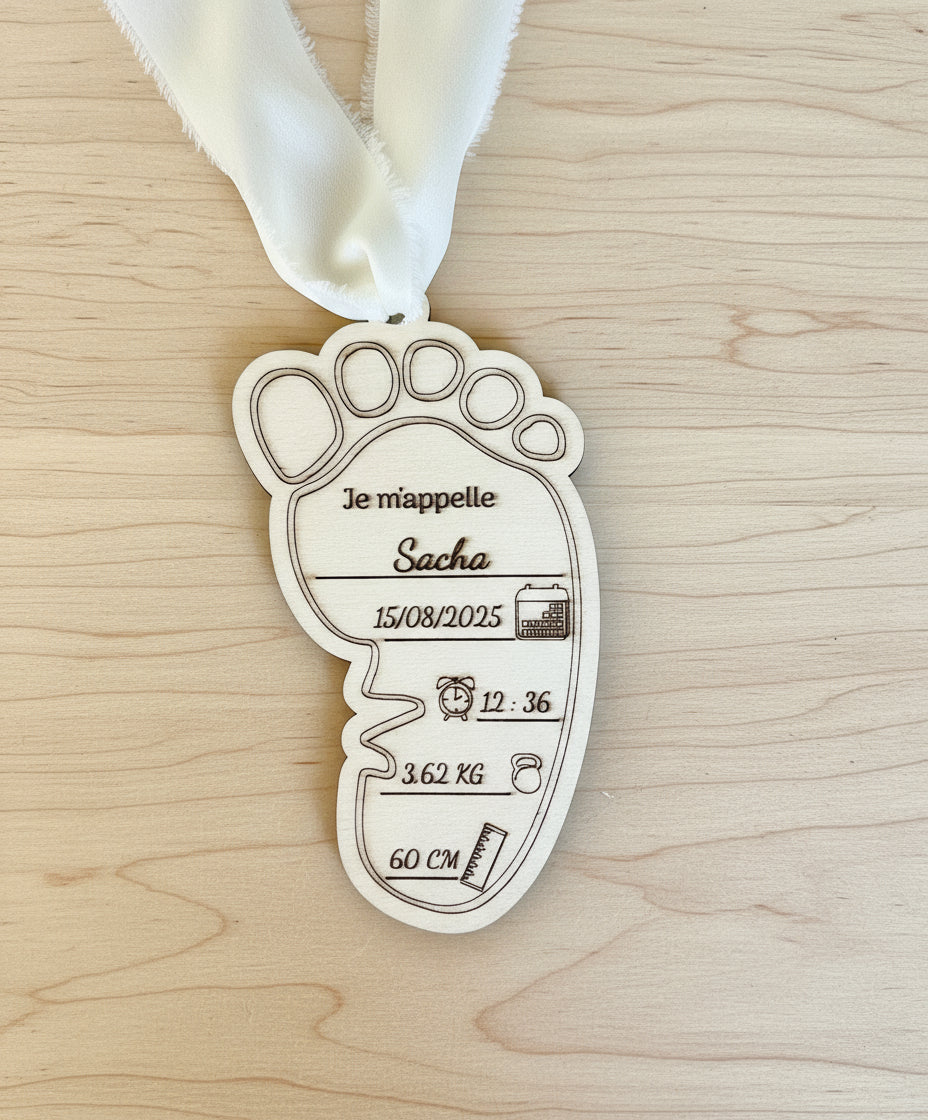 Carte naissance en bois