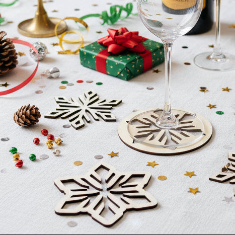 Sous verre flocon de neige en bois